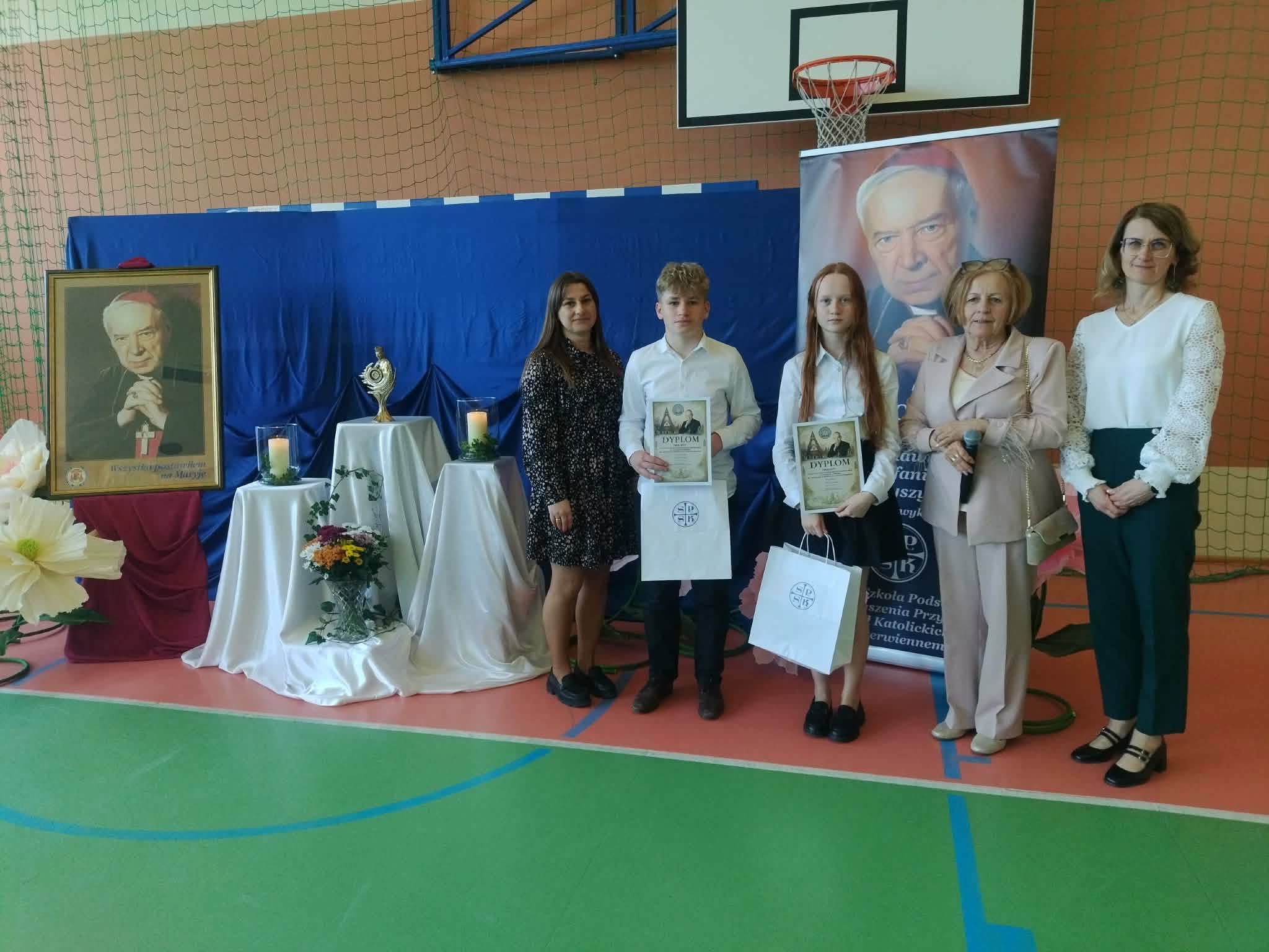 Sukcesy w Ogólnopolskim Konkursie Wiedzy o bł. Stefanie kard. Wyszyńskim „Człowiek Niezwykłej Miary”